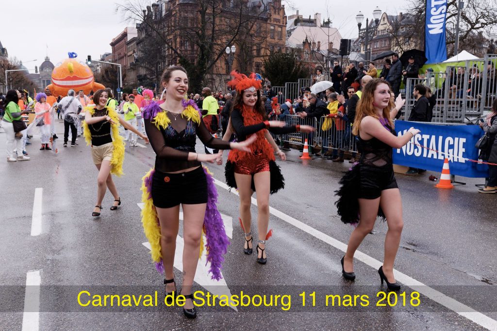 Batucada del Sol au Carnaval de Strasbourg - Les Danseuses